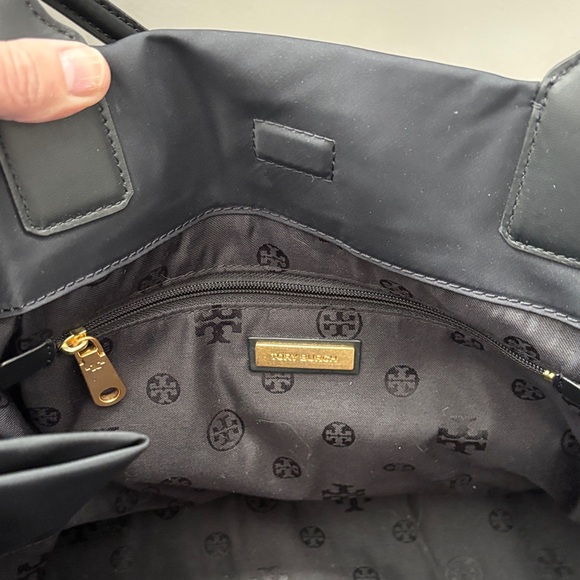 Tory Burch Ella Large Tote Bag - Picture 5 of 5